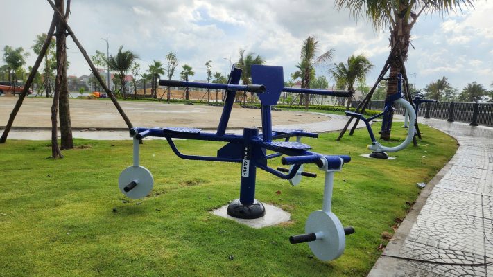 Khu dụng cụ thể thao ngoài trời lắp đặt trọn gói năm 2026, gồm các thiết bị tập luyện cho khu dân cư và xã phường.